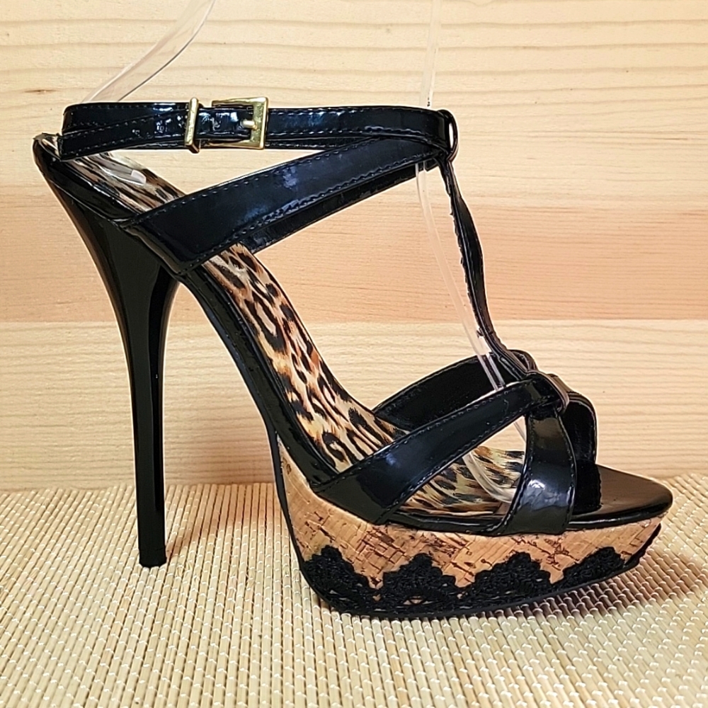 Sz8 Patent T-strap Lace Platform Heels